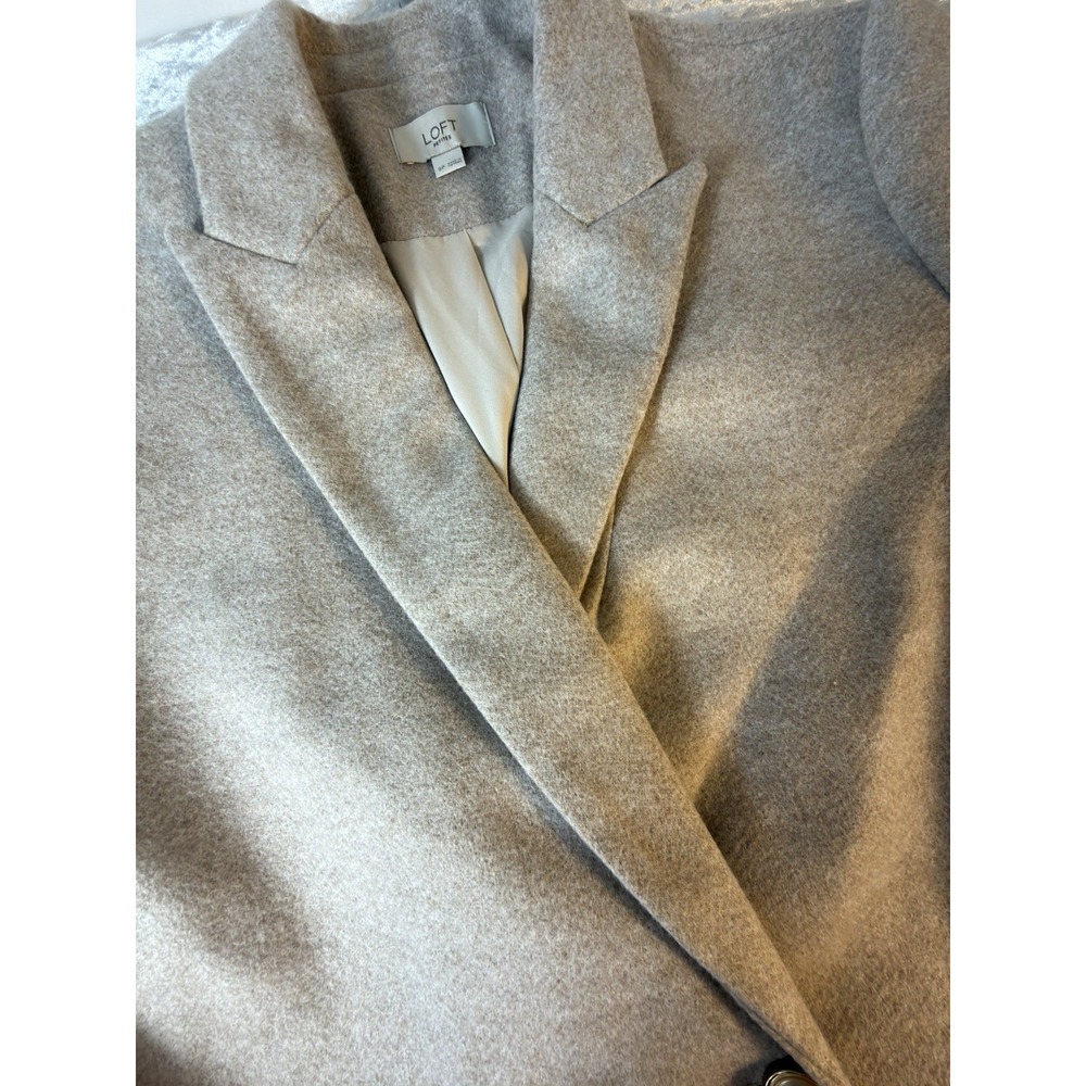 LOFT Petites Beige Double Breasted Blazer Pearl Button Jacket 8P - Picture 3 of 9